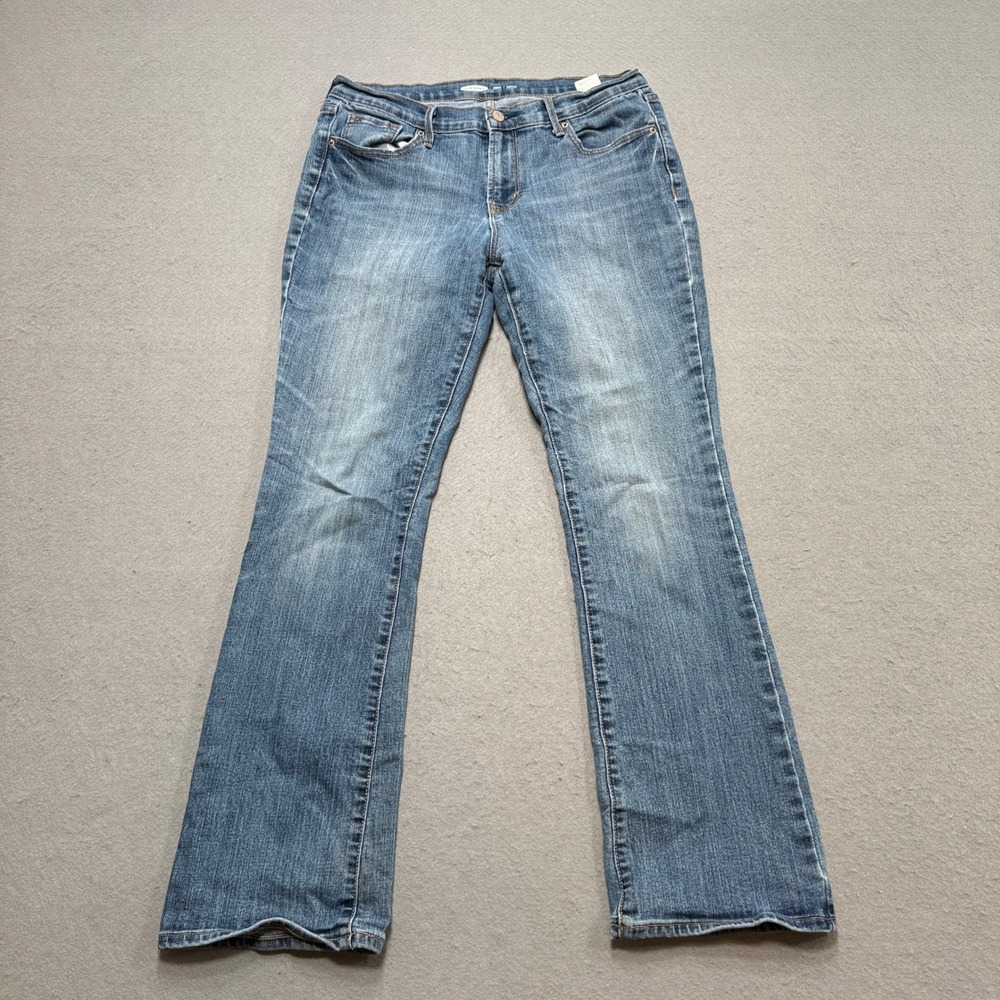 Old Navy Jeans Women's 8 Short Blue Denim Medium Wash Curvy Boot-Cut Mid Rise